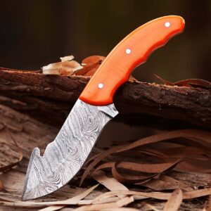 Custom handmade Damascus steel Hunting Skinner knife, camping knife, Survival knife, Full tang knife, With Resin